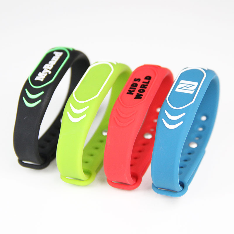 Multi Color Adjustable Type Silicone Wristband RFID Tag For GYM