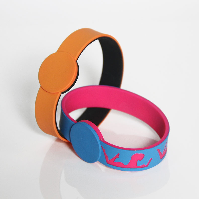 Eco-friendly Silicone Debossed Logo NFC RFID Festival Wristbands