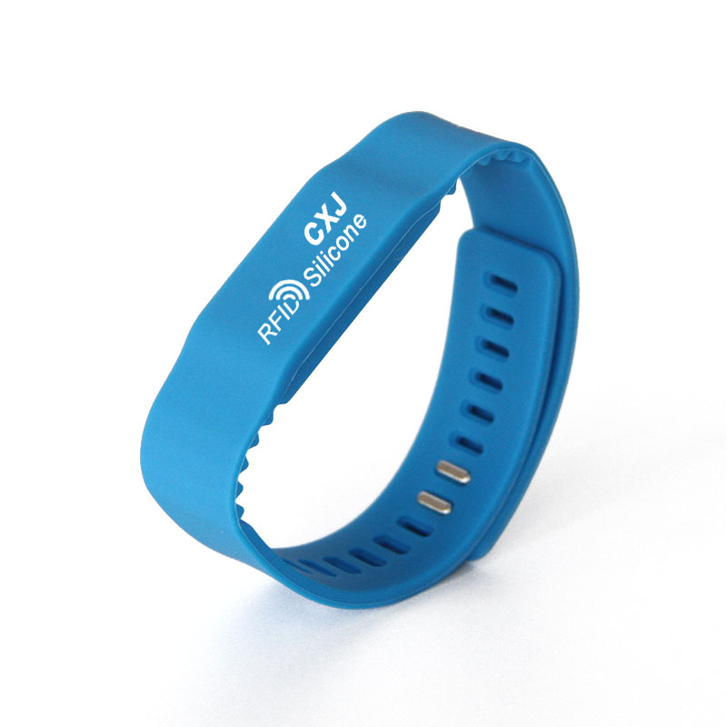 Custom GYM RFID Silicone Bracelets 13.56MHz Smart Wristbands
