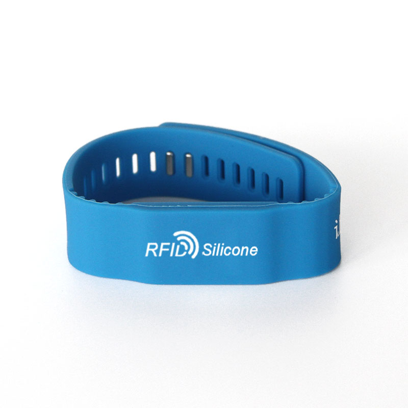 Custom GYM RFID Silicone Bracelets 13.56MHz Smart Wristbands