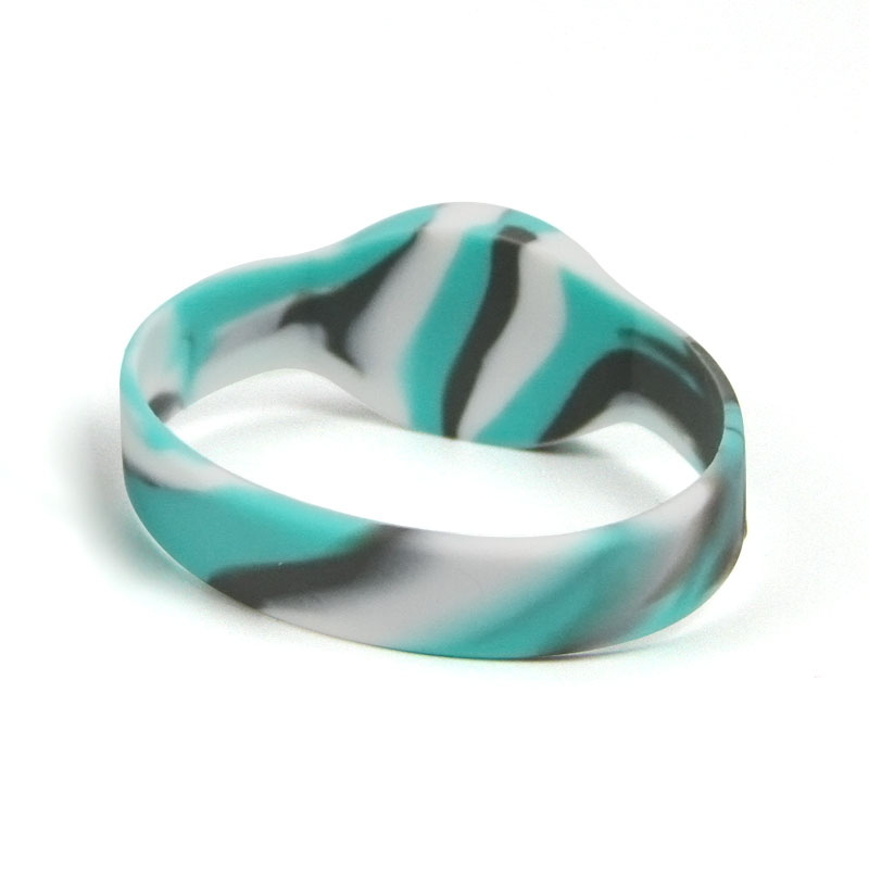 Closed Loop Mixed Color NFC Silicone Wristband RFID Tags