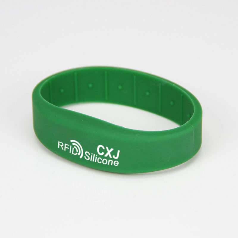 Rubber RFID Access Control Wristbands OEM Wearable RFID Tags