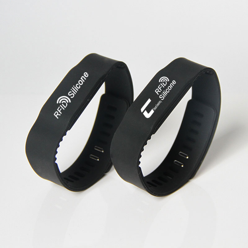 LF 125KHz Scannable Silicone RFID Wristbands Price Wholesale