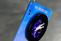 the nfc music tag is made of acrylic, is durable and scratch-resistant