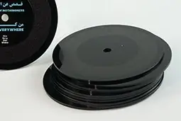 the nfc disc is made of acrylic,durable and scratch-resistant