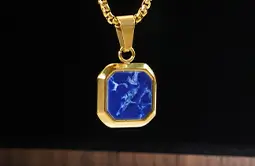 Delicate and compact pendant design