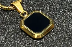 Low-profile acrylic material